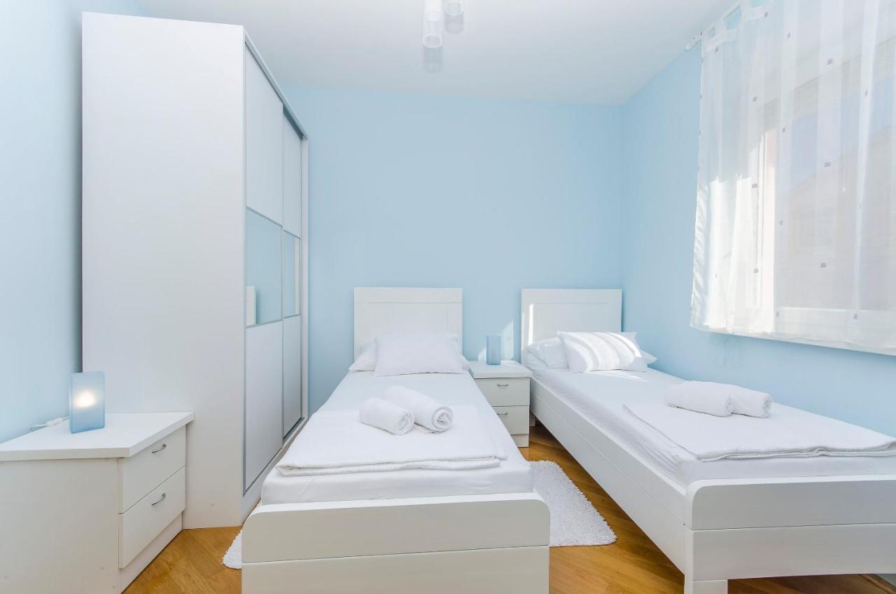 As Apartmán *